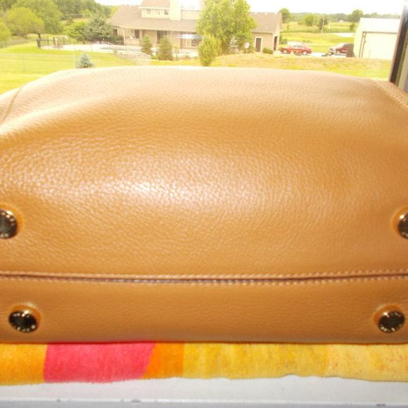 Michael Kors Luggage Brown Leather Handbag - Picture 4 of 10